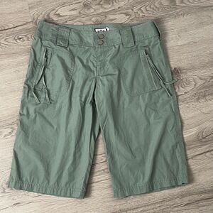 Y2K 90s Juicy Couture Army Green Zippered Pockets Bermuda‎ Shorts Size 6